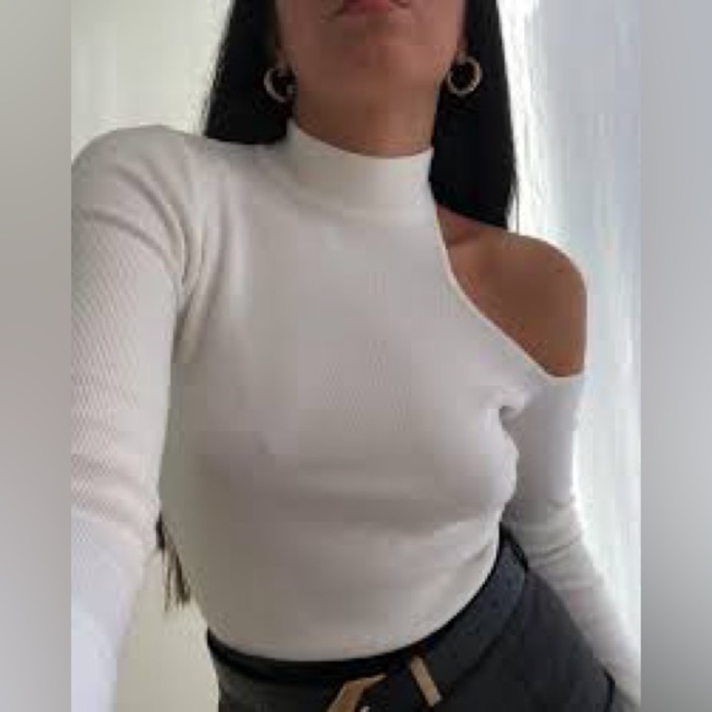 Zara Off-White One-Shoulder Ribbed Top